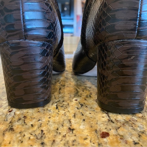 27 Edit Naturalizer Persia Snakeskin Booties - Picture 5 of 9